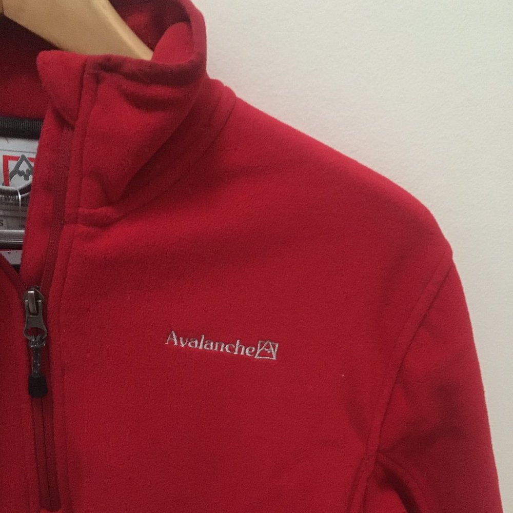 Avalanche Red pullover - Picture 2 of 4